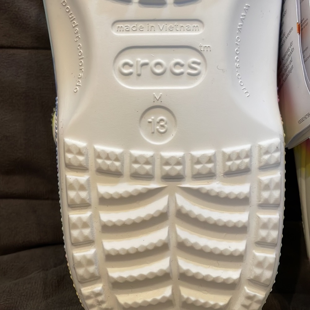NEW Crocs Classic Tie Dye Graphic Clog Mens sz 13 NICE!! - Picture 7 of 8